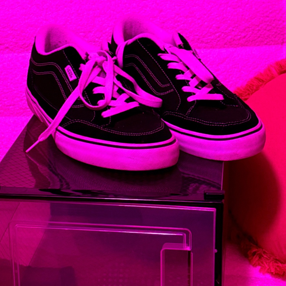 Vans Skate Sneakers blk/wht reinforced tongue sz 11 VG cond